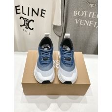 Loewe Sneakers